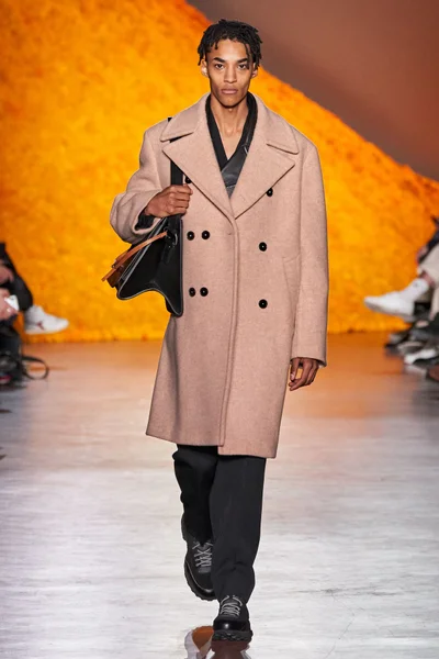 Look 31